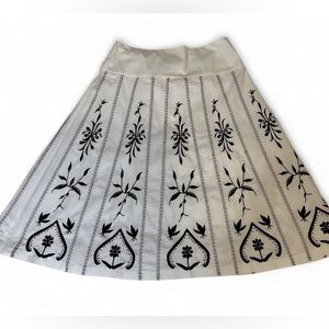 Dialogue Size 14 Embroidered A-Line Midi Skirt in Light Cream with Brown Paisley